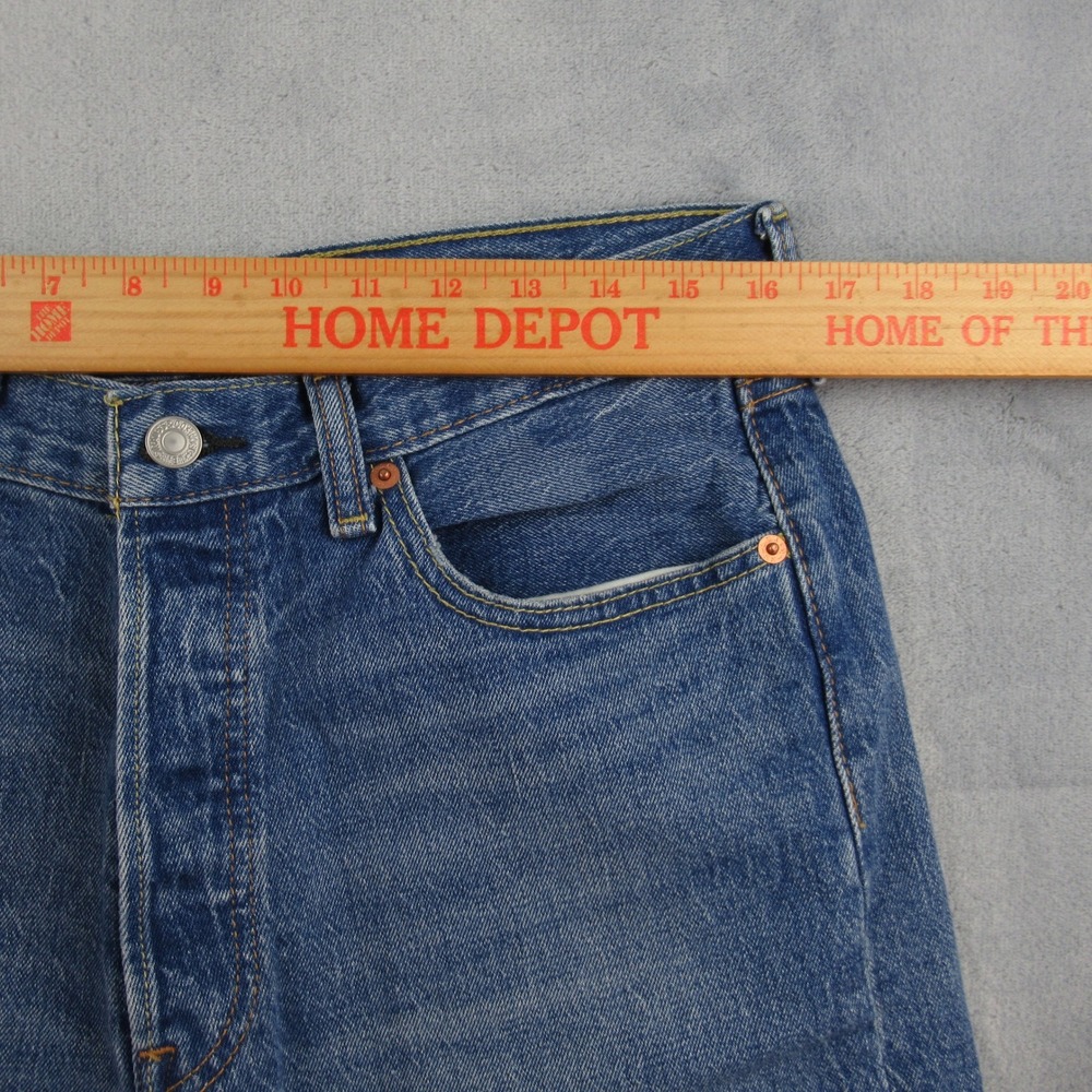 Levis 501 Mens Blue Denim Jean Shorts Size 33 Button Fly 36512-0057 Medium Wash - Picture 3 of 12
